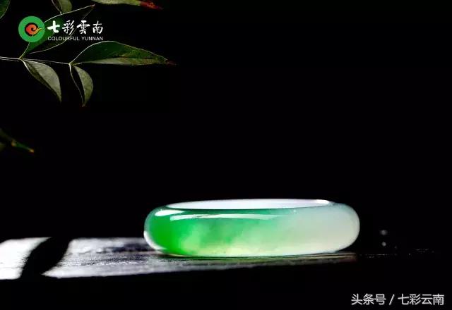 未经雕琢的璞玉比喻人是什么意思从顽石到璞玉它都经历了什么