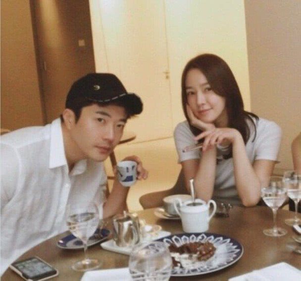 权相佑和孙泰英结婚十年似新婚非常幸福的一家