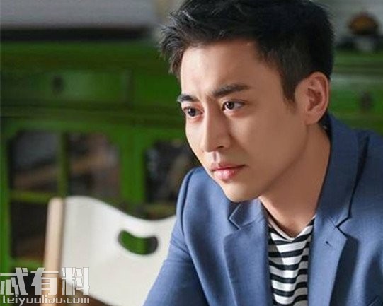 蒋昱文是谁扮演的少年派正在热播中