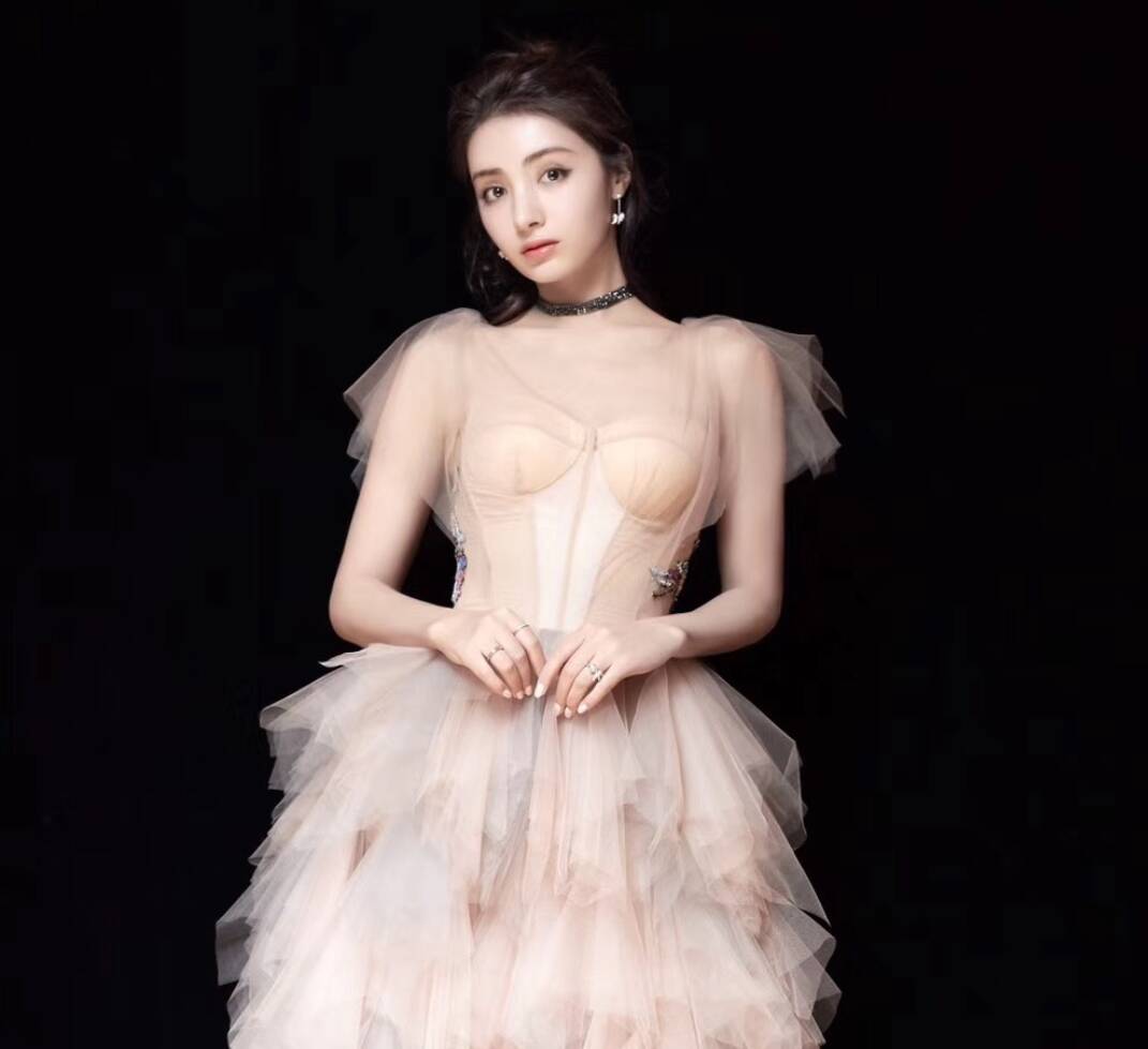 麦迪娜回应争议于小彤海陆分手之谜终于解开了