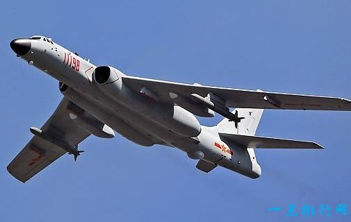 中国最先进的轰炸机轰6k型轰炸机比逆火强很多