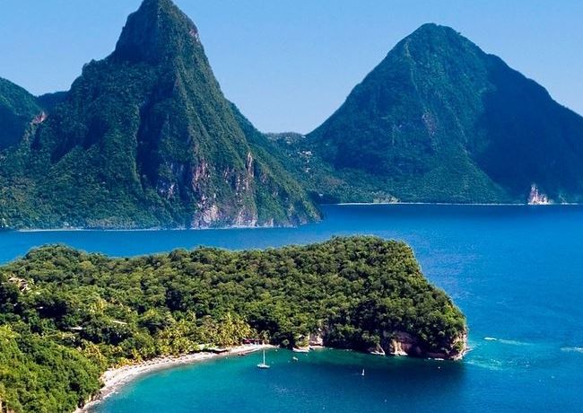 世界十大最美岛屿让人流连忘返的旅游胜地