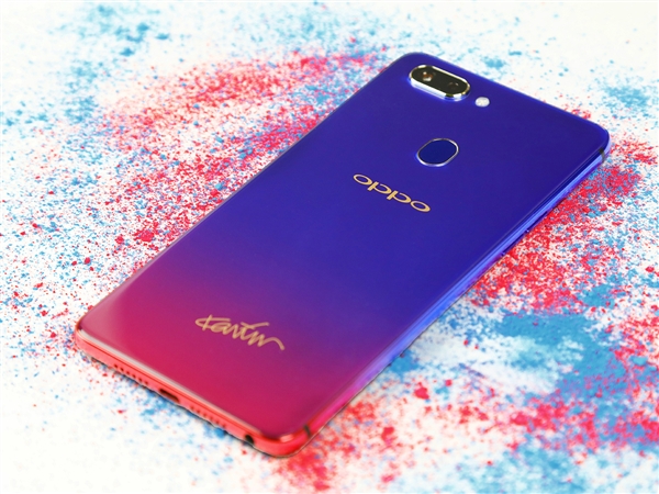 oppor15星云版图片,oppor15标准版图片 oppor15星云特别版图赏渐变设计颜值出众