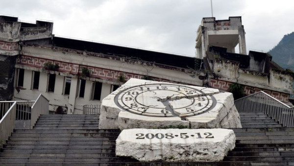 在2008年汶川地震中有哪些感人的事迹