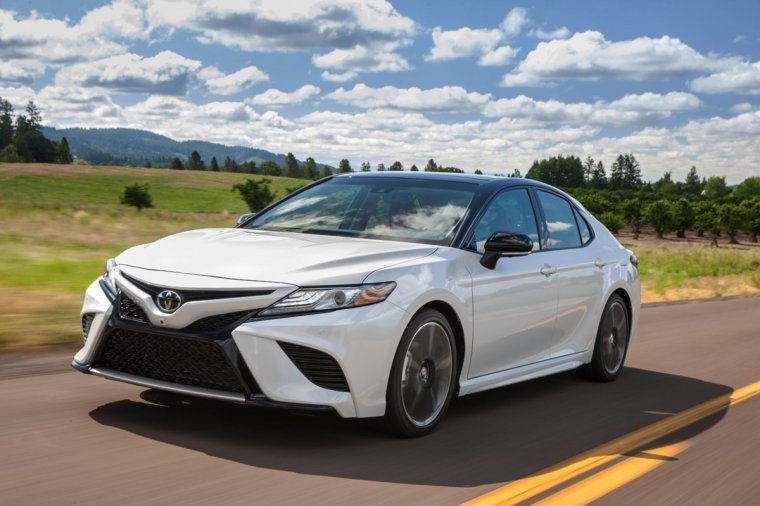 ￭ Toyota Camry