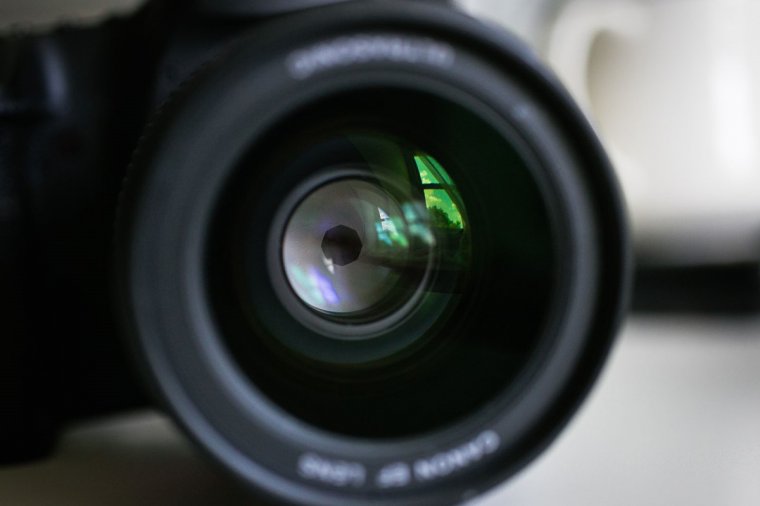 aperture opening in camera lens