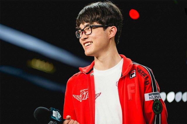 Faker��������˹����·��������װ10��͵һ�����У�