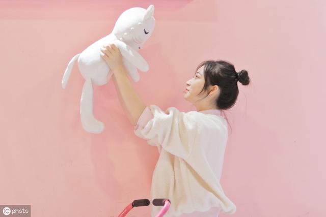 pink�Ƿ�ɫ��lady��Ůʿ���ѵ�pink lady�ǡ��ۺ�Ů�ɡ���