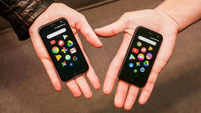 Palm Phone��3.3 Ӣ�����ʾ���������������ֻ���
