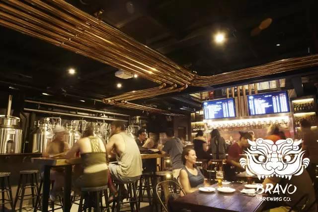 年,在广州最繁华的商业区,一家叫做 bravo brew pub & kitchen 的酒吧