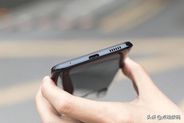 ����Ҫ��Ϯ��999Ԫ128GB�ֻ���������3200��ǰ�þ�ͷ