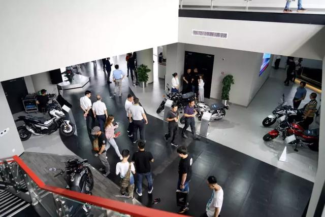 �������������Ħ�г���פ�Ͼ���2019��CB1100��ʽ����