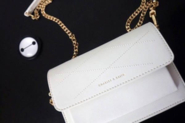 charles keith��ʲô���� Сck���ڵ͵�Ʒ��