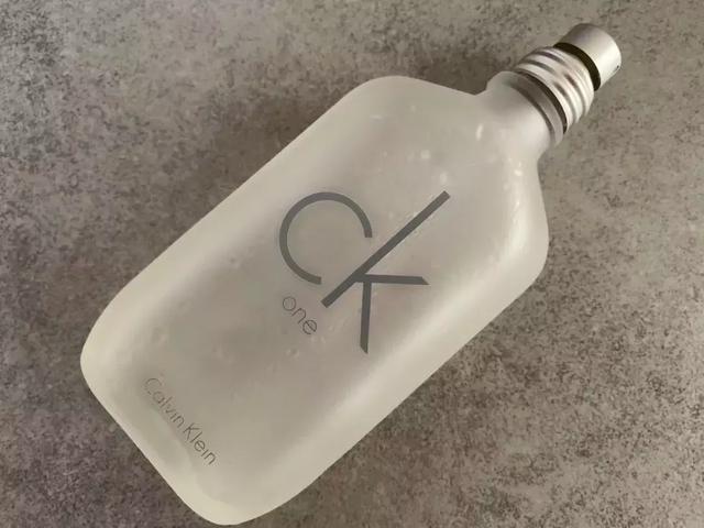 �����һƿ��ˮ�ܴ����ഺ���Ҿ����� CK One