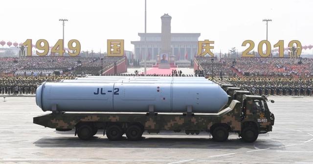 朝鲜成功试射新型潜射导弹!酷似“巨浪-2”,金正恩发去祝贺