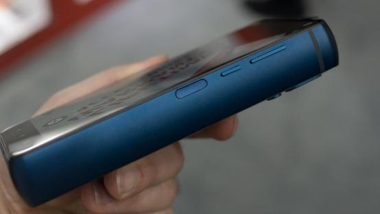 18,000 mAh ������ֻ�������� 50 ��
