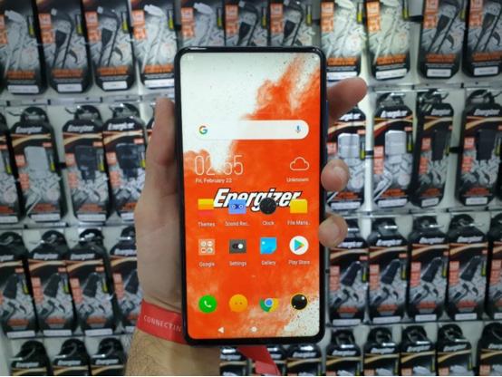 18,000 mAh ������ֻ�������� 50 ��