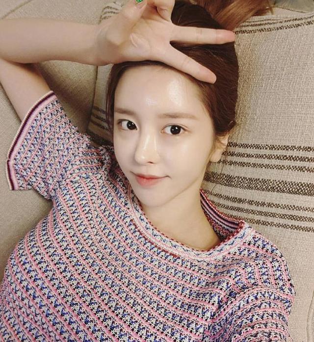 Ů����Ϊ����ּ����쿨�������ͷɻ��Ӻ��ѣ�LB��ʲô��˼