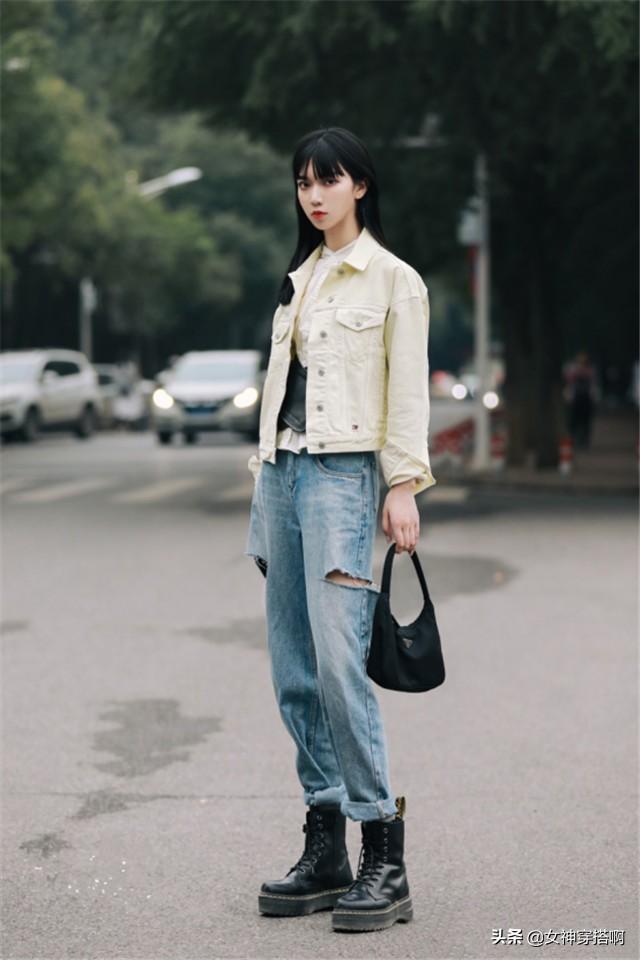 �ӵ���Ĺ�ϥѥ�ɣ�̫���ˣ�����������˫Ь�ӣ�ʱ�аٴ����Ը�