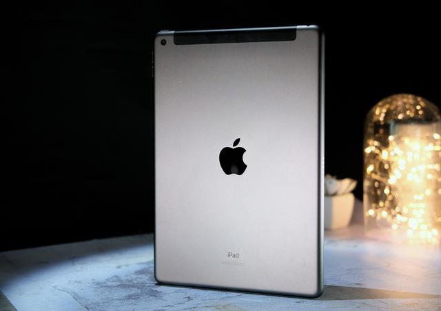 苹果最新 iPad 2019款评测:10.2寸的平板电脑能拿来做什么?