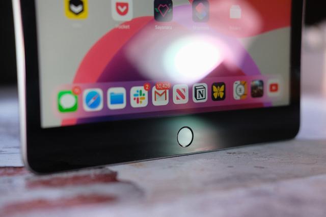 苹果最新 iPad 2019款评测:10.2寸的平板电脑能拿来做什么?