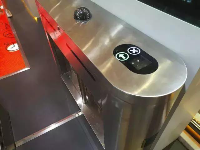 ���������˳��У�Ϊɶ�ҽ���ȥ���������õ����Ϲ����Ա��Ű���