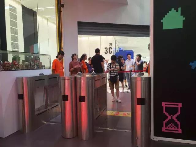 ���������˳��У�Ϊɶ�ҽ���ȥ���������õ����Ϲ����Ա��Ű���