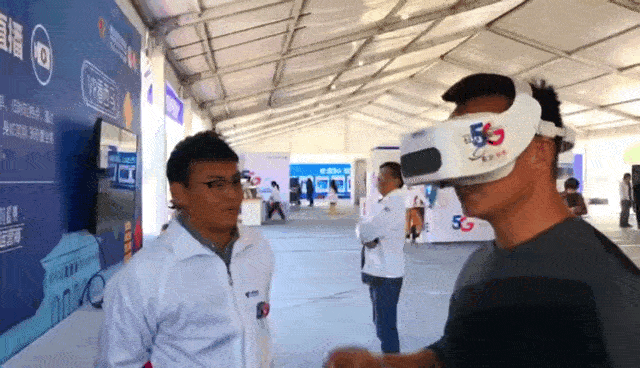 2019��10��19�գ�AI�����ˡ�̩̹��������Լ�������������Ƕ���