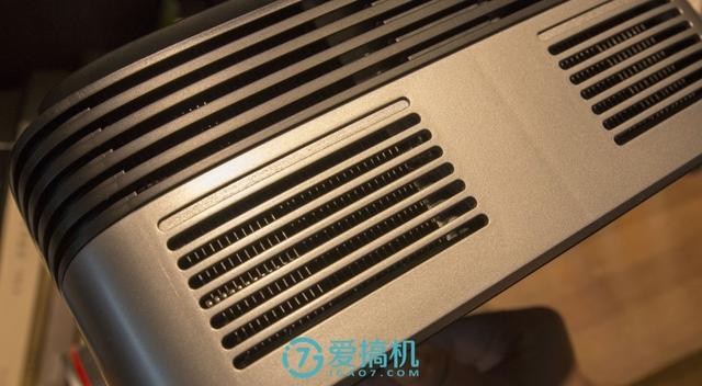 投影仪中的性价比之王!千元投影仪坚果极越A6使用评测