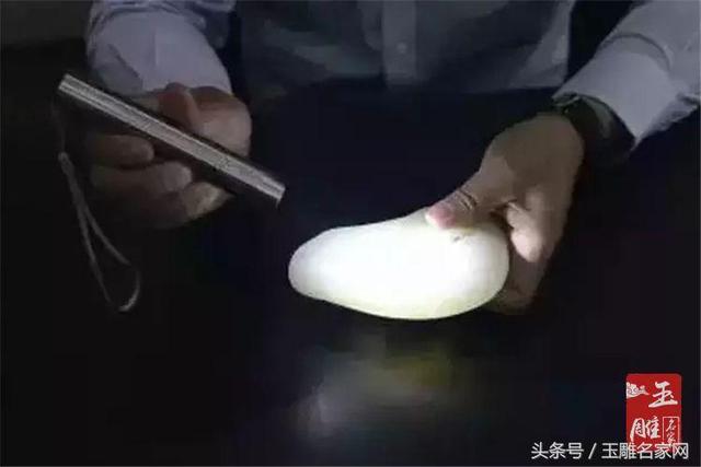 �ֵ�Ͳ����������������������ڵƹ��µ�����