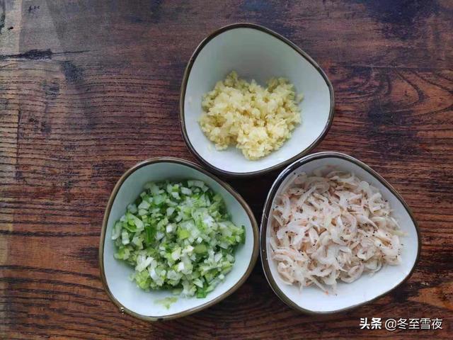 ����һ�����ڰ��ӵ��������ðײ˺ͷ��������ϣ�û��ζ����