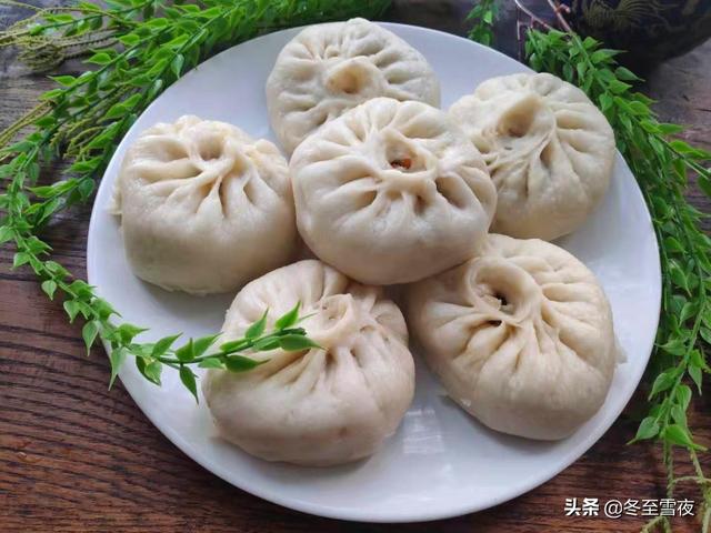 ����һ�����ڰ��ӵ��������ðײ˺ͷ��������ϣ�û��ζ����