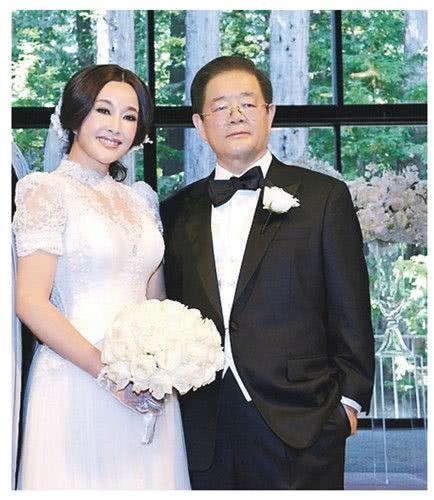 为什么历经四段婚姻却没有一个孩子?刘晓庆的回答太让人心疼!