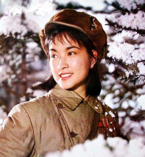 为什么历经四段婚姻却没有一个孩子?刘晓庆的回答太让人心疼!