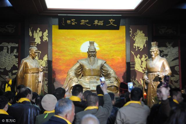 曹操杀掉蔡瑁?那是不可能的,他们关系亲近到你无法想象