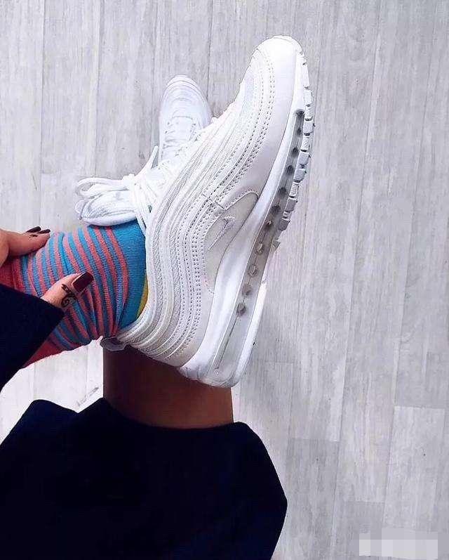 NIKEЬ������Ь��ൽ���ж��