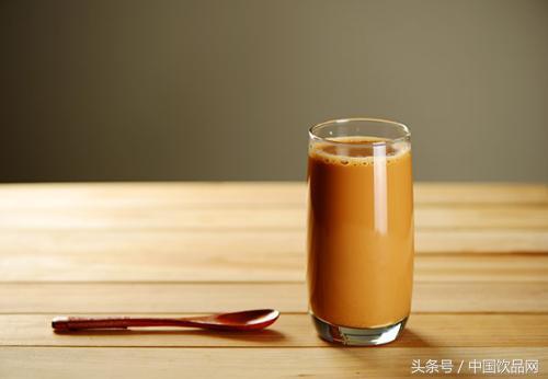 打了十几家奶茶店的加盟热线后,原来奶茶店原来是这么开的