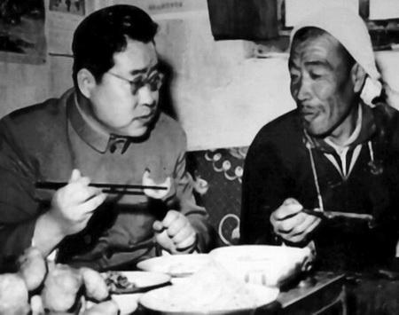 新中国历史上直至今天最年轻的省委书记是谁?上任时只有36岁哟