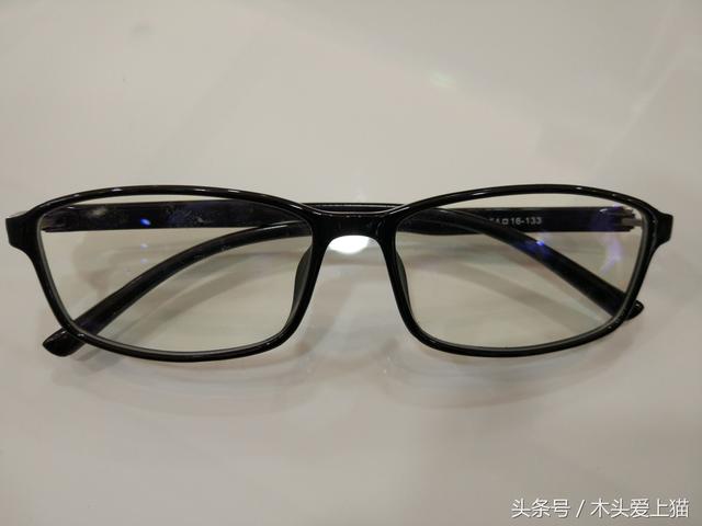 专业眼镜人告诉你眼镜框选哪种材料比较好?