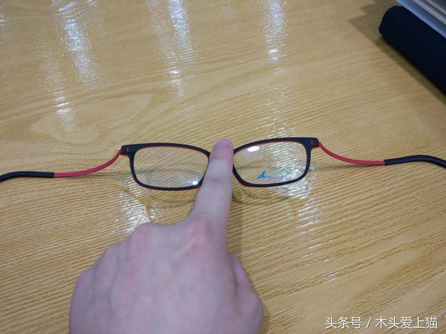 专业眼镜人告诉你眼镜框选哪种材料比较好?