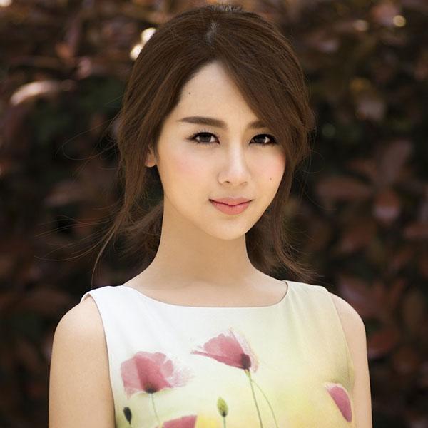 杨紫都求助的去除法令纹方法,不要花钱也能完胜