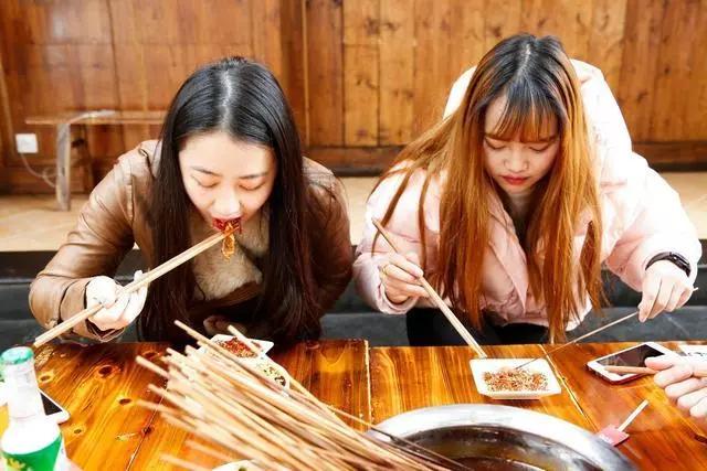 串串店年盈利100万,还是在你最看不起的地方