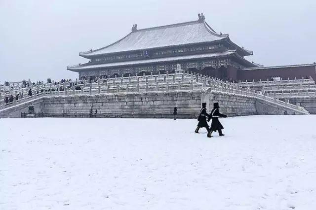 �������ڽ����붬������һ��ѩ�� ����´�ѩ������һ����������