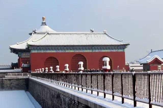 �������ڽ����붬������һ��ѩ�� ����´�ѩ������һ����������