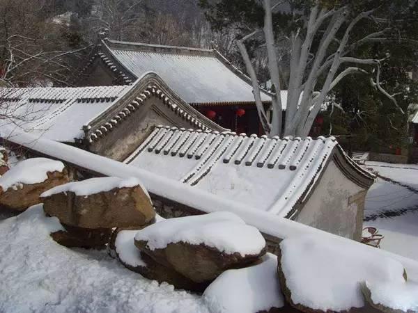 �������ڽ����붬������һ��ѩ�� ����´�ѩ������һ����������