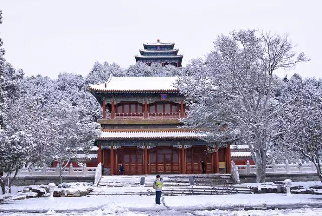 �������ڽ����붬������һ��ѩ�� ����´�ѩ������һ����������