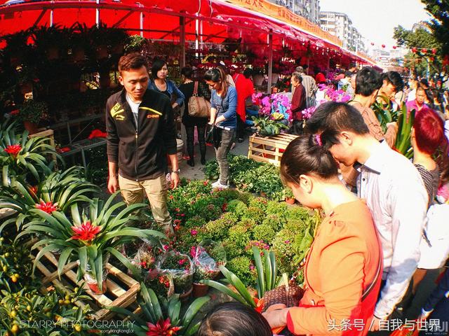 摆地摊过年前后卖什么产品好赚钱?地摊女神毛毛告诉你