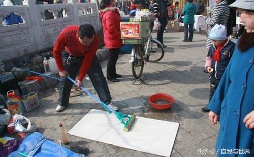 摆地摊过年前后卖什么产品好赚钱?地摊女神毛毛告诉你
