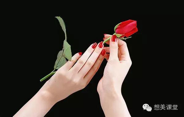 秋冬季节手部皮肤干燥?四招教你如何养护细嫩双手