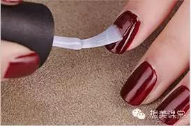 秋冬季节手部皮肤干燥?四招教你如何养护细嫩双手